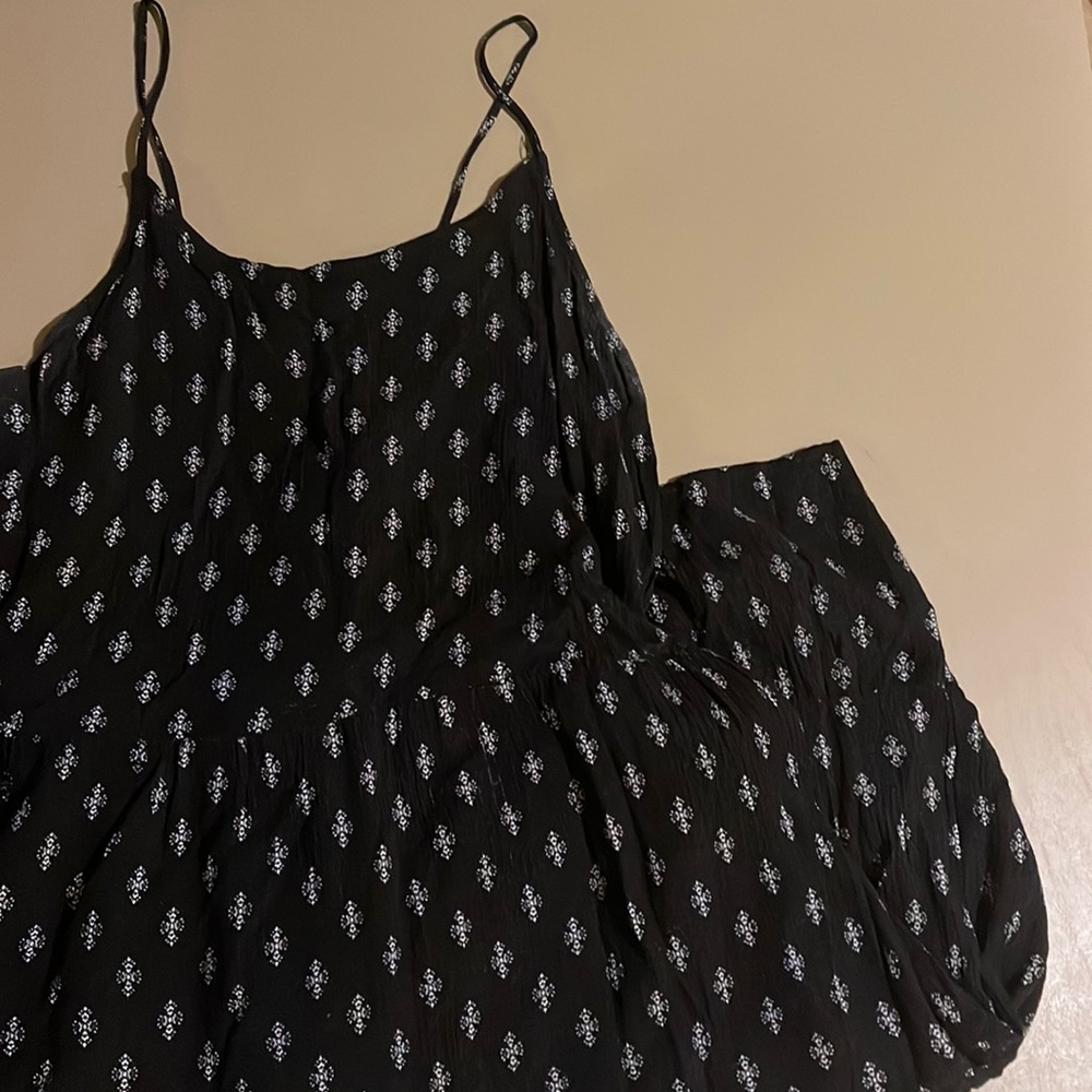 BOUTIQUE MIDI DRESS